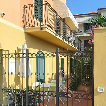 Daire Bistrot Del Mare Santo Stefano al Mare